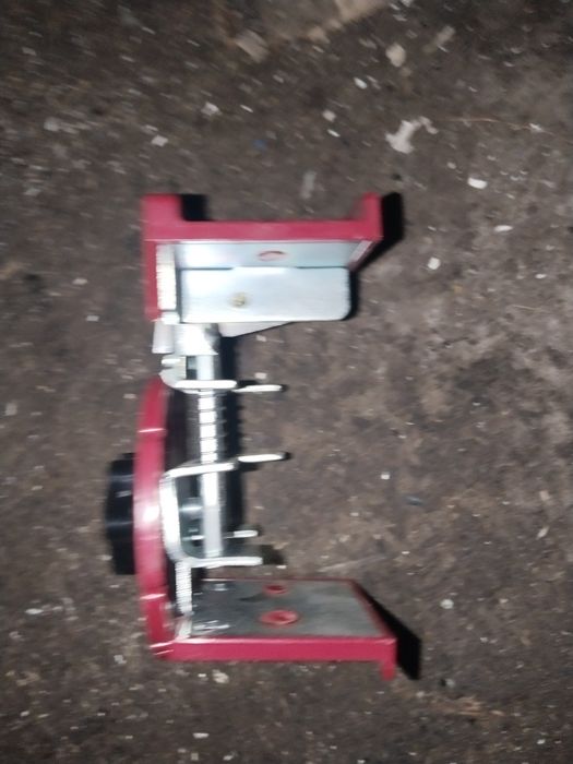 Стриппер для зачистки проводов