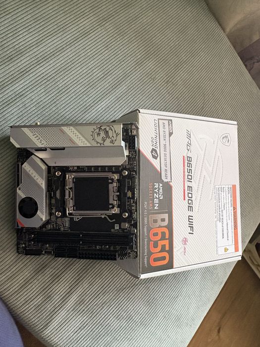 Placa de baza B650i edge Msi itx ddr 5