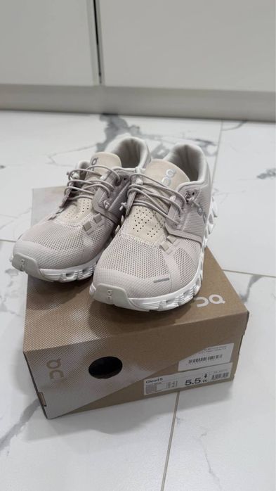 Кроссы ON знаковая модель Cloud5.