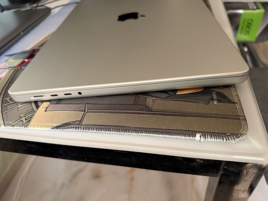 Macbook Pro M5 Max 16 inch 36gb 2tb