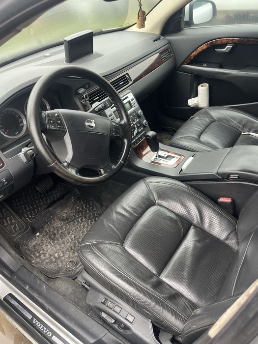 Волво В70 2.4 Д5 4х4 на части