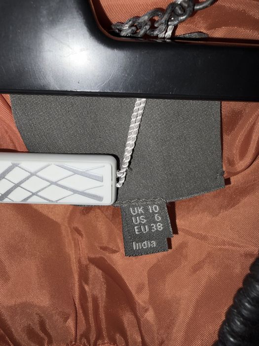 Geaca din piele Damă! Culoarea Maro, marimea M(38).