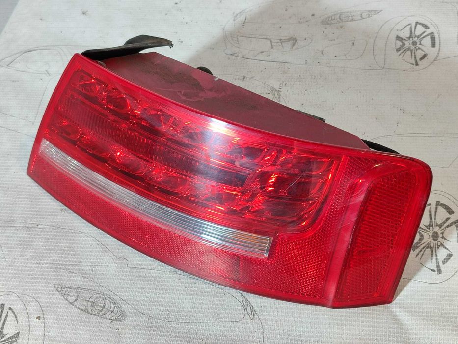 Stop aripă spate dreaptă Hatchback Audi A5 Sportback 8TA 2011 2.0 B Cod OEM: 8T8945096D (5G3)