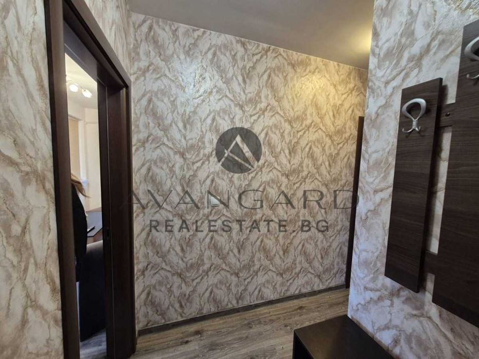 Продава се Тристаен апартамент в Пловдив, Младежки Хълм - 75 кв.м за 1800 €/кв.м - Снимка #9