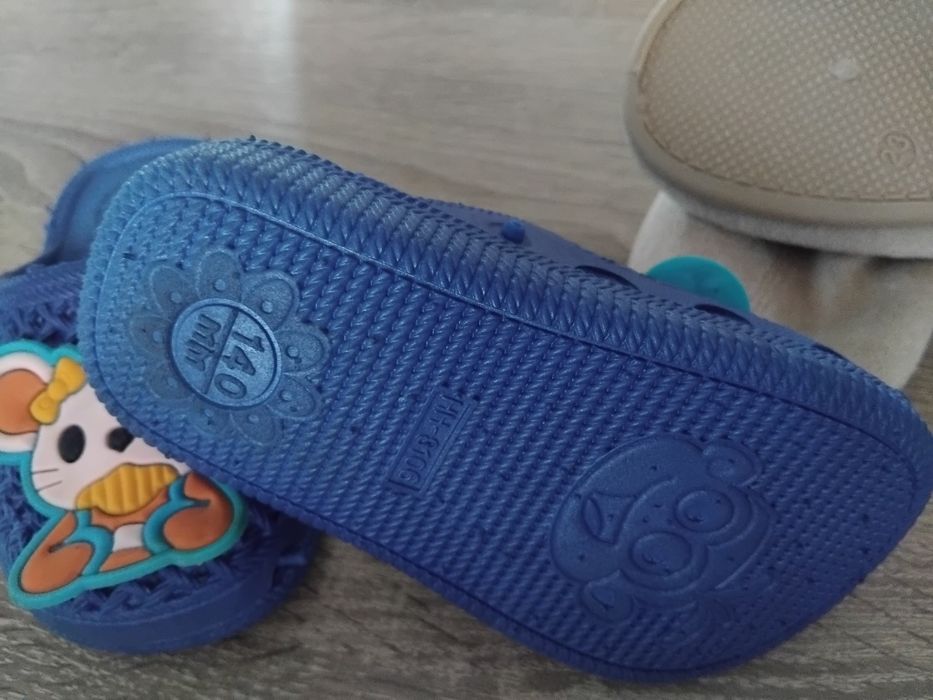 2 чифта детски обувчици