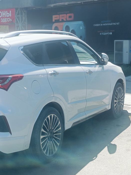 Продам  автомобильJETOURX70