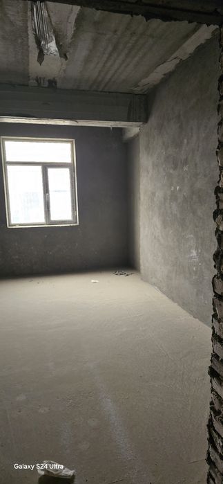Kvartira sotiladi 81m3 kadastr hamma hujjati bor.