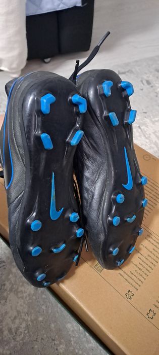 Vând ghete fotbal nike