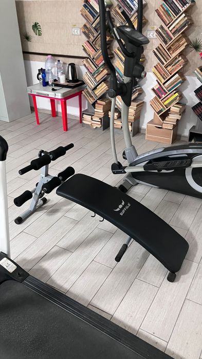 Aparate fitness – bandă alergat, bicicletă eliptică, bancă abdomene