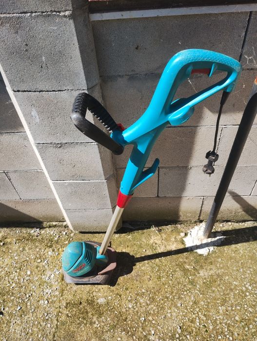 Електрическа косачка Bosch Kombitrim
