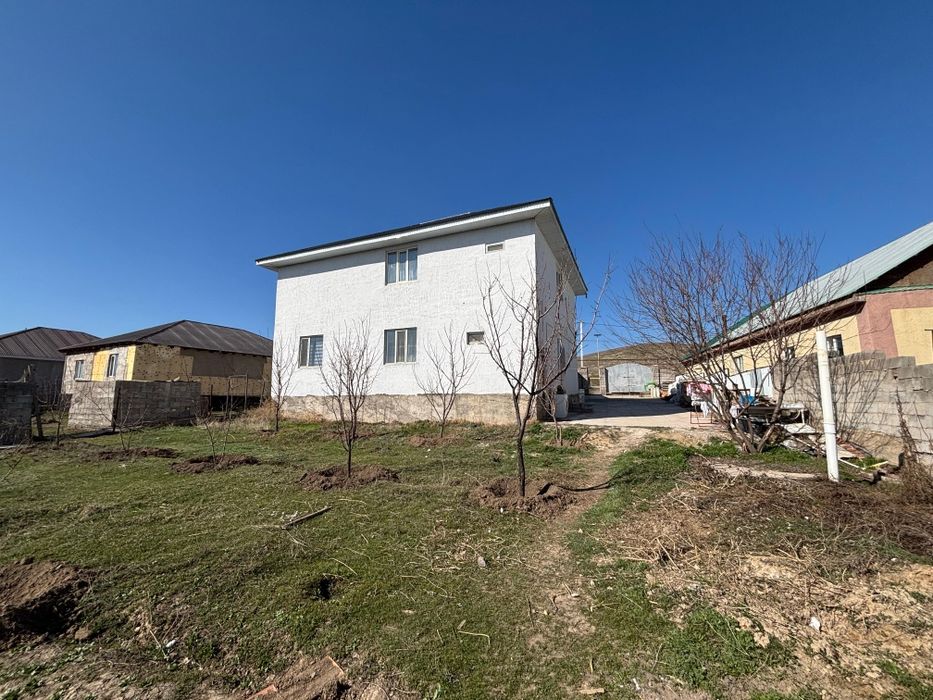 Продам большой 2 этажный дом