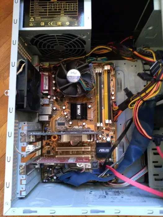 Компютър - компютър