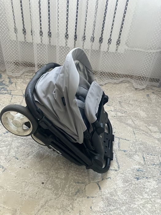 Продам коляску Easywalker Charley