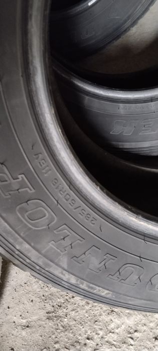 Продам Шины б/у 285/60/18