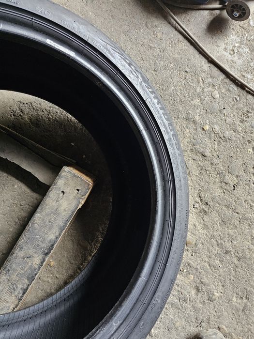 2 anvelope vara 255 35 19 Bridgestone