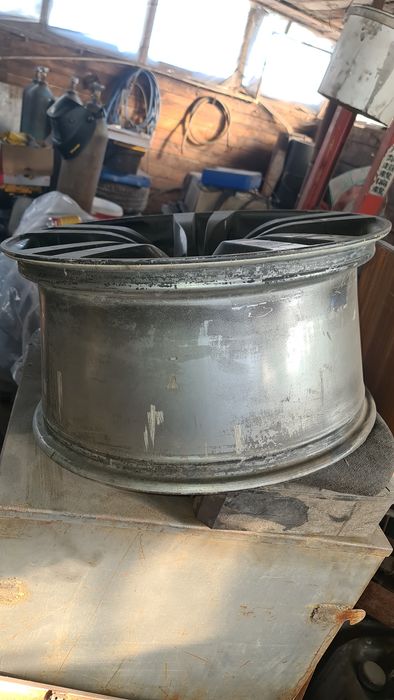 Продам диски на бмв оригинал 20-е