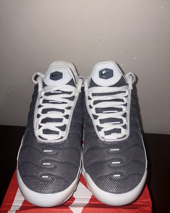 the Nike Air Max Plus Sail Grey- 41,43,44