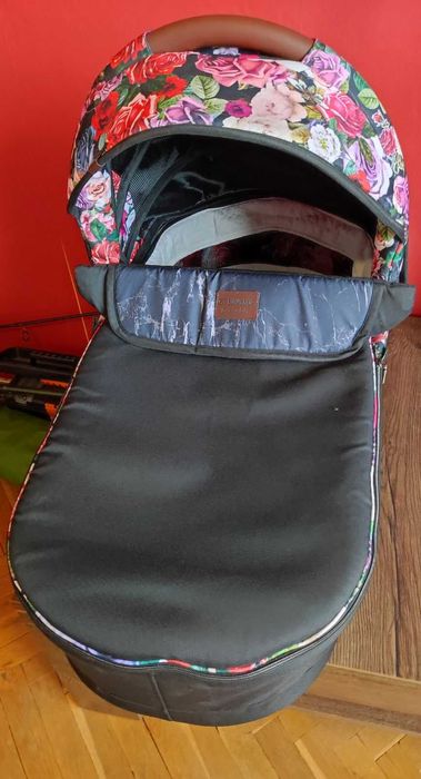 Комбинирана бебешка количка с Бонус люлка