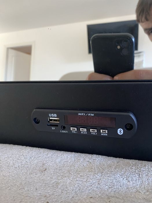 Oglinda make-up /functie bluethoot music /boxe incorporate Lila Rossa