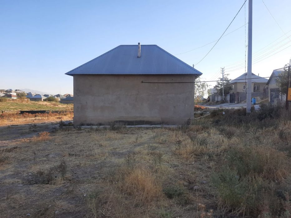 Жер үй сатылады.