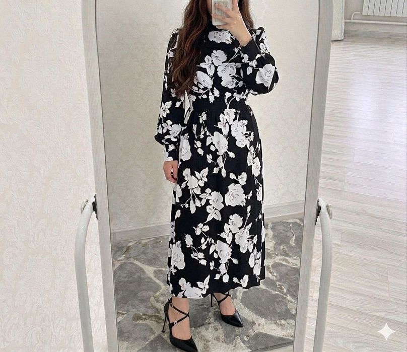 Платья М размера