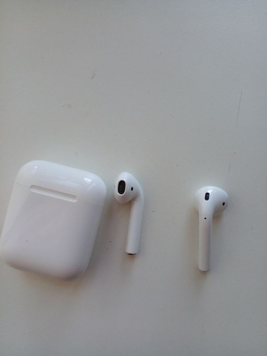 Продам наушники airpods 2 original