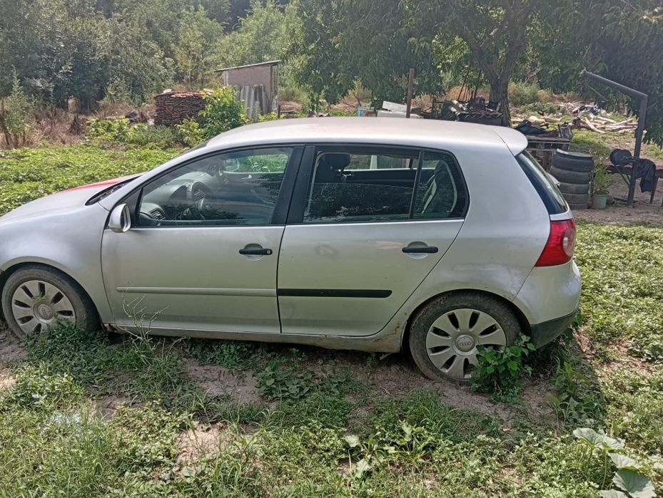 Vand golf 5, motor 2.0 140 cai