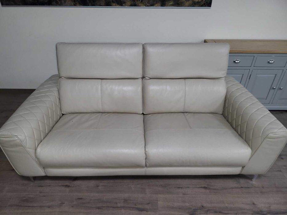 ПРОМОЦИЯ!!! Комплект кремави кожени дивани две тройки