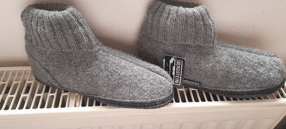 Унисекс пантофи от 100 % в вълна