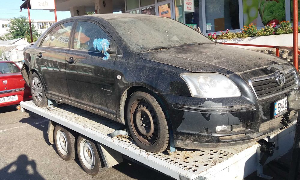 Dezmembrez TOYOTA AVENSIS T25 1.6i (2005) - 1598 CMC - 81 KW - 110 CP