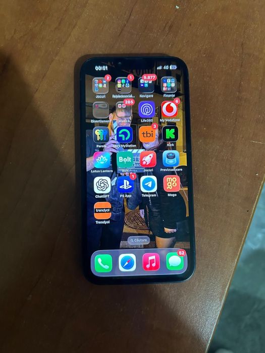 Vand Iphone 13 aspect 9/10