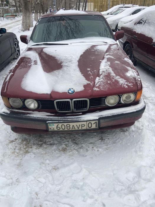 Продам автомобиль BMW 730