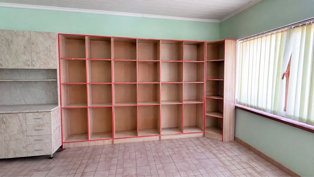 Магазинге арналған сөрелер сатылады