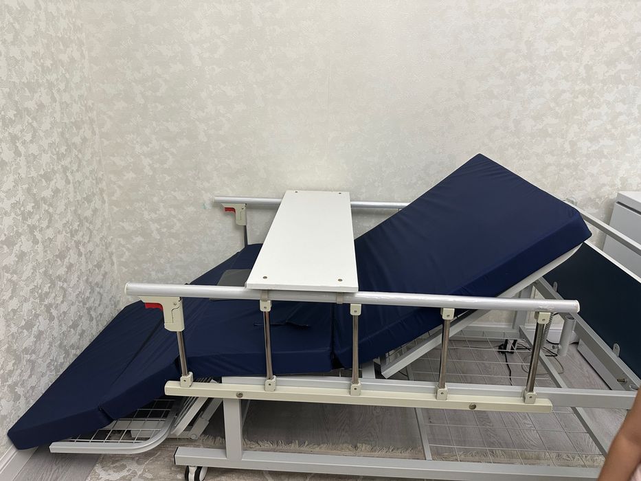 Медицинская кровать