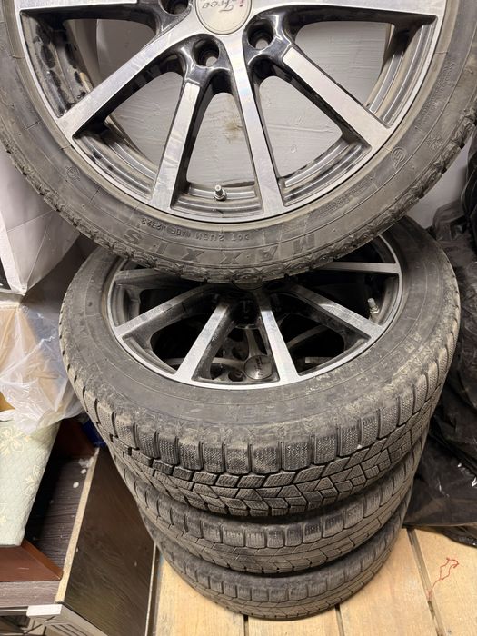 Диски и зимние шины 215/50 R17