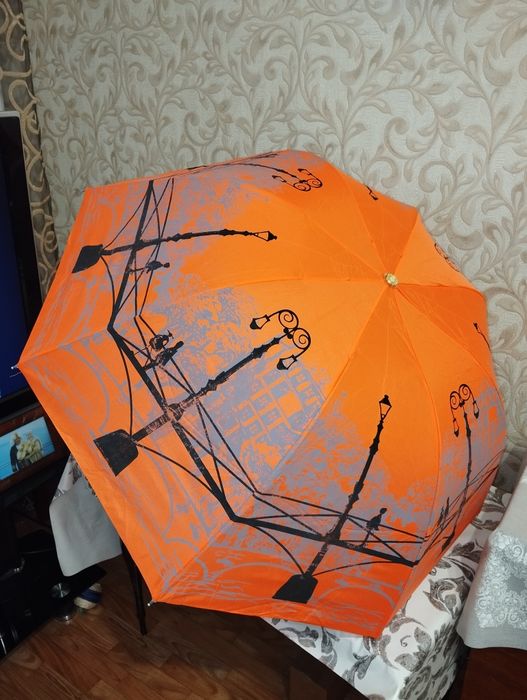Продам зонт механический красивый