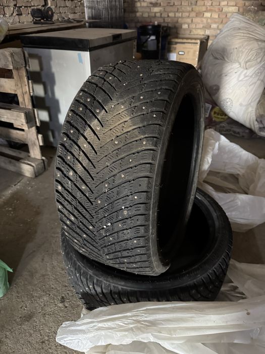 Резина 275/35/20