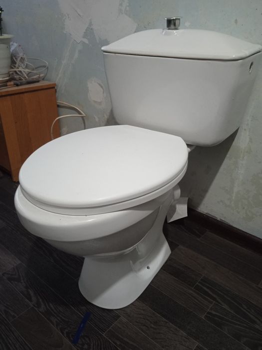 Продам унитаз б/у