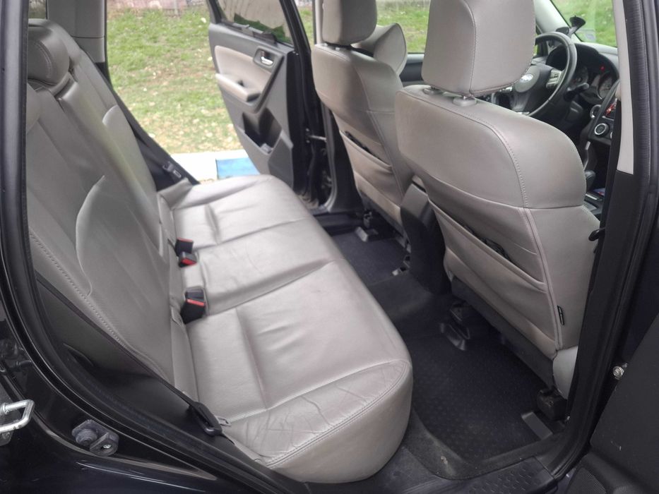 Продавам Subaru Forester 2,0 150 2013 г., газ, в отлично състояние.