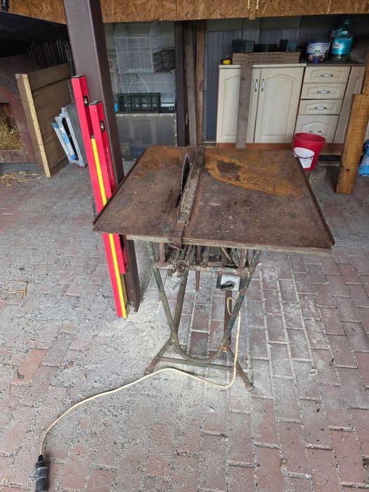 Vânzare circular cu masă reglabilă