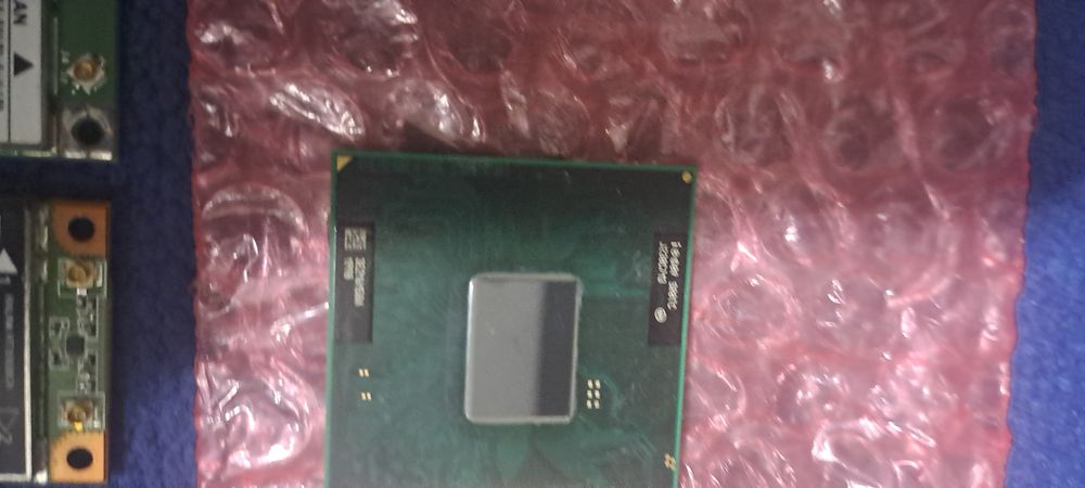 Procesor laptop i5 si 2 antene wifi