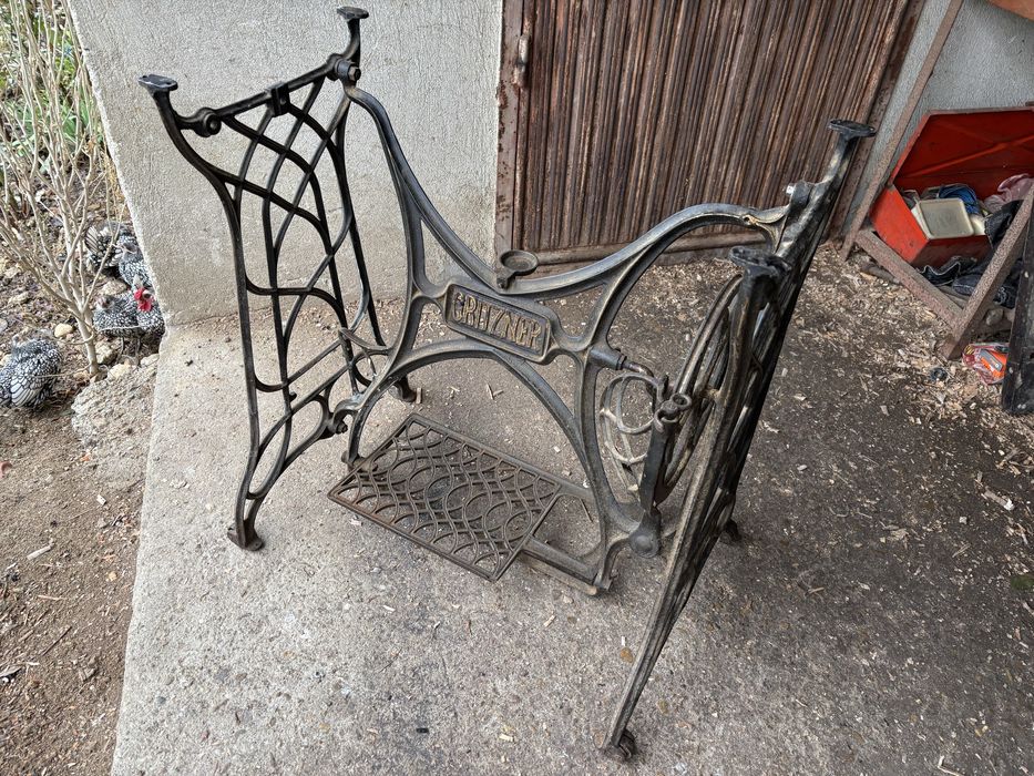 Стойка/основа/крака от шевна машина Gritzner