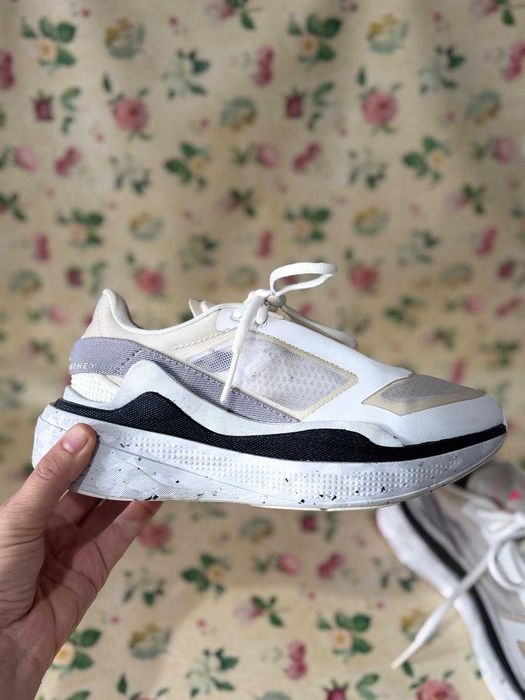 adidasi albi ADIDAS BY STELLA MCCARTNEY modelul Earthlight