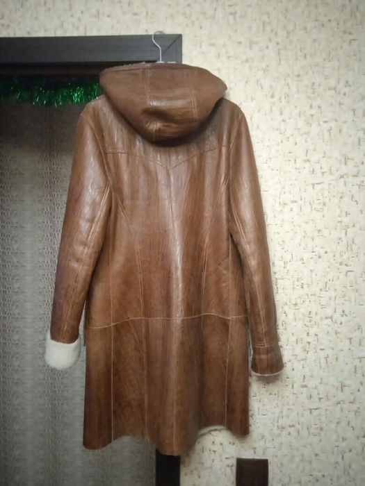 Женская. стильная дублёнка.