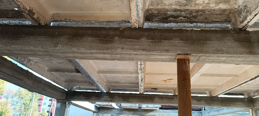 Продам плиты перекрытия 10 штук