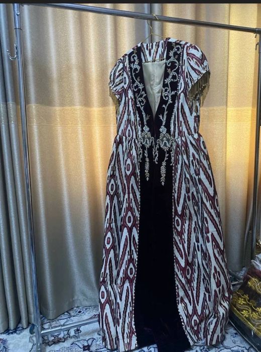 Yangi kelinlar uchun bejirim chopon.