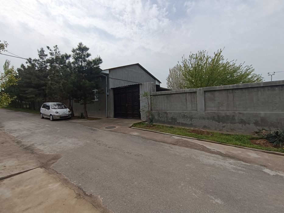 Xasanboyda 6 sotix 4 xonali yashashga tayyor uchastka SROCHNO sotiladi