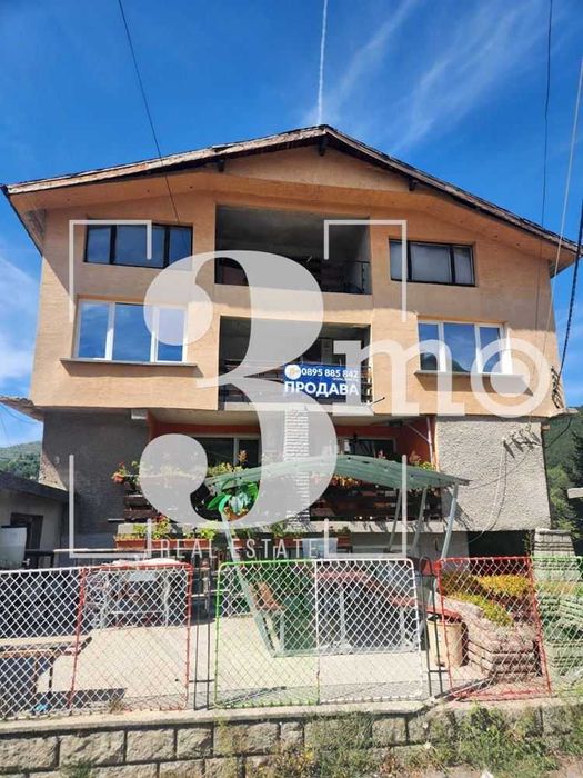 Продава се Четиристаен апартамент в с. Владая, Област София-град - 390 кв.м за 690 €/кв.м - Снимка #1