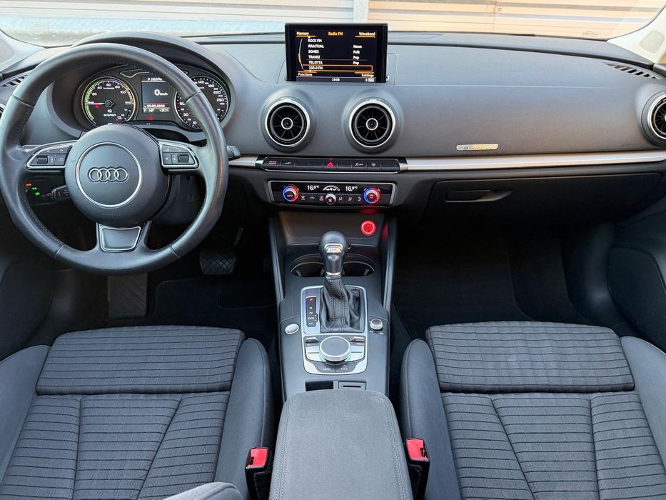 Audi A3 Plug în Hybrid  204 CP
