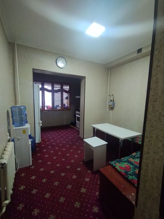 Продаётся четырехкомнатная на м-в Ахмад Югнаки